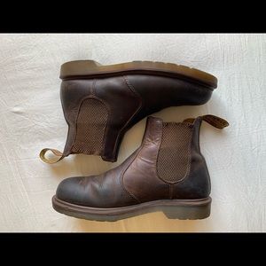 2976 Crazy Horse Leather Chelsea Boots